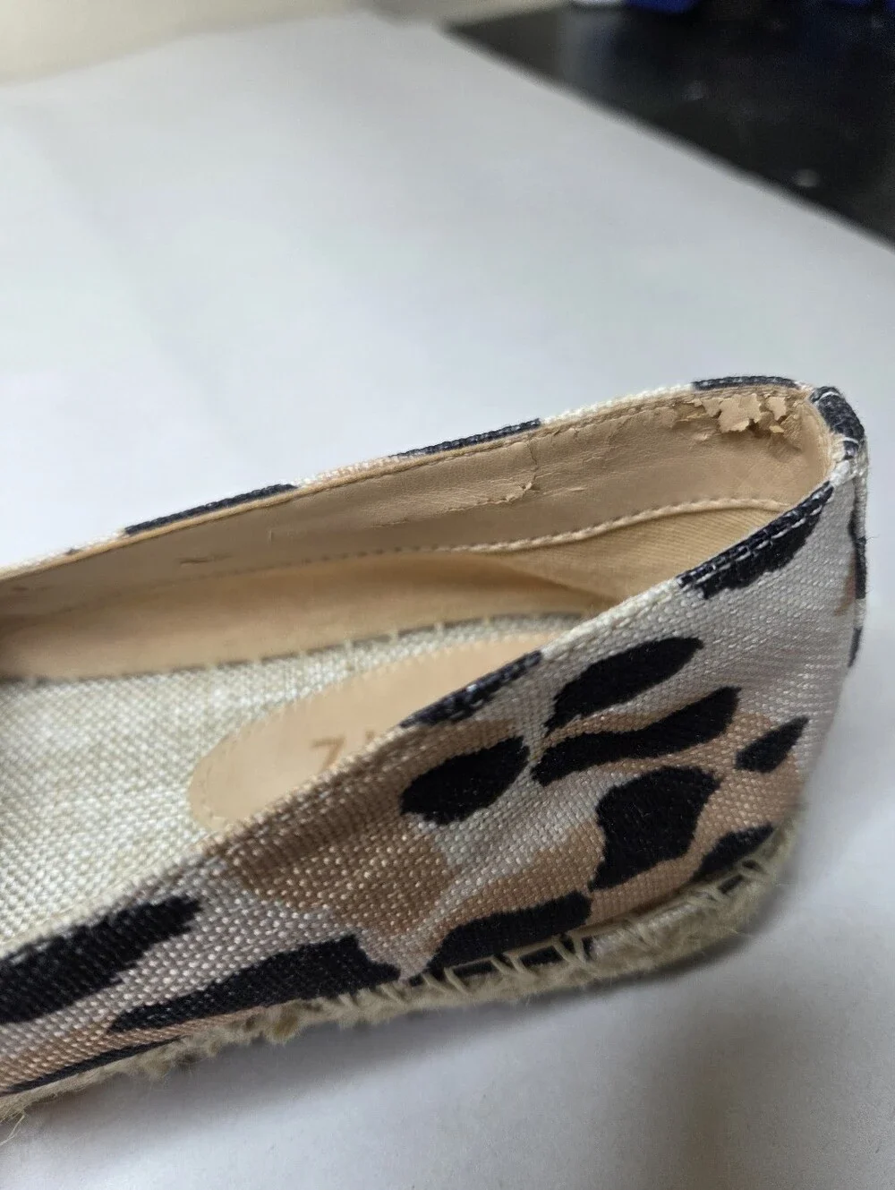 SCHUTZ Ohanna Leopard Print Canvas Espadrille Flats Slip On Shoes Size 8B